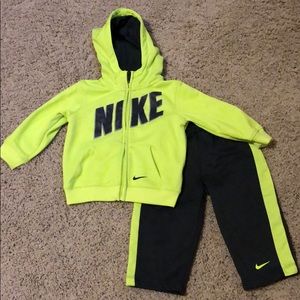 Nike sweatsuit